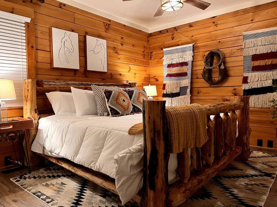 The Horse Cabin At Natural State Cabins Morning Star Экстерьер фото